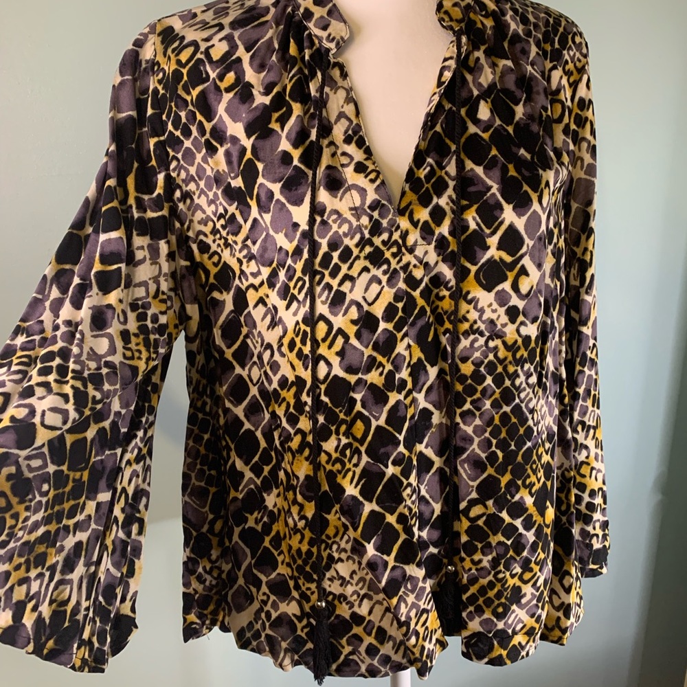 Patterned blouse
